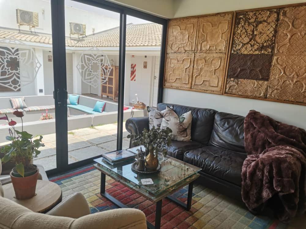 The Rez Guesthouse Walvis Bay Extérieur photo