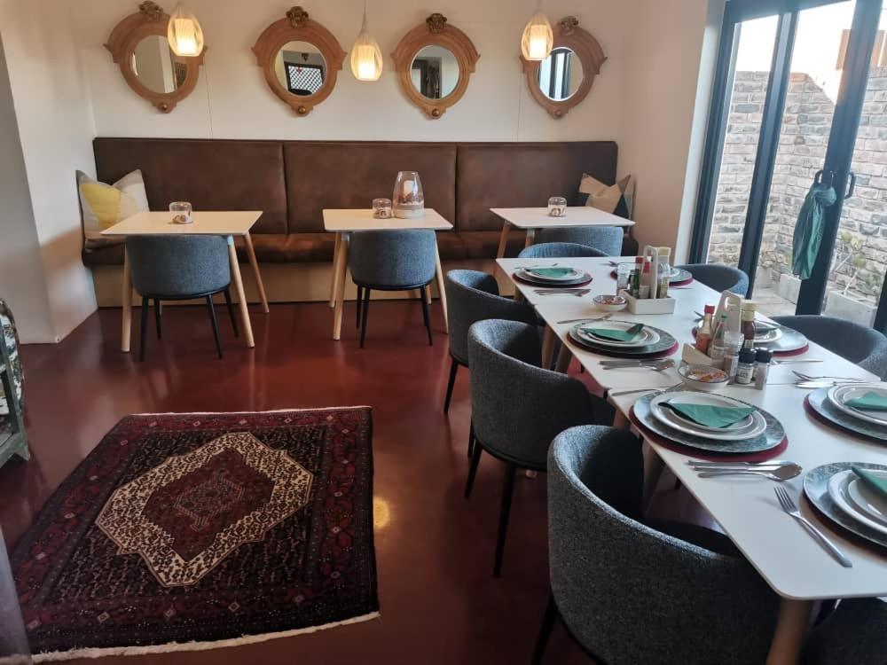 The Rez Guesthouse Walvis Bay Extérieur photo