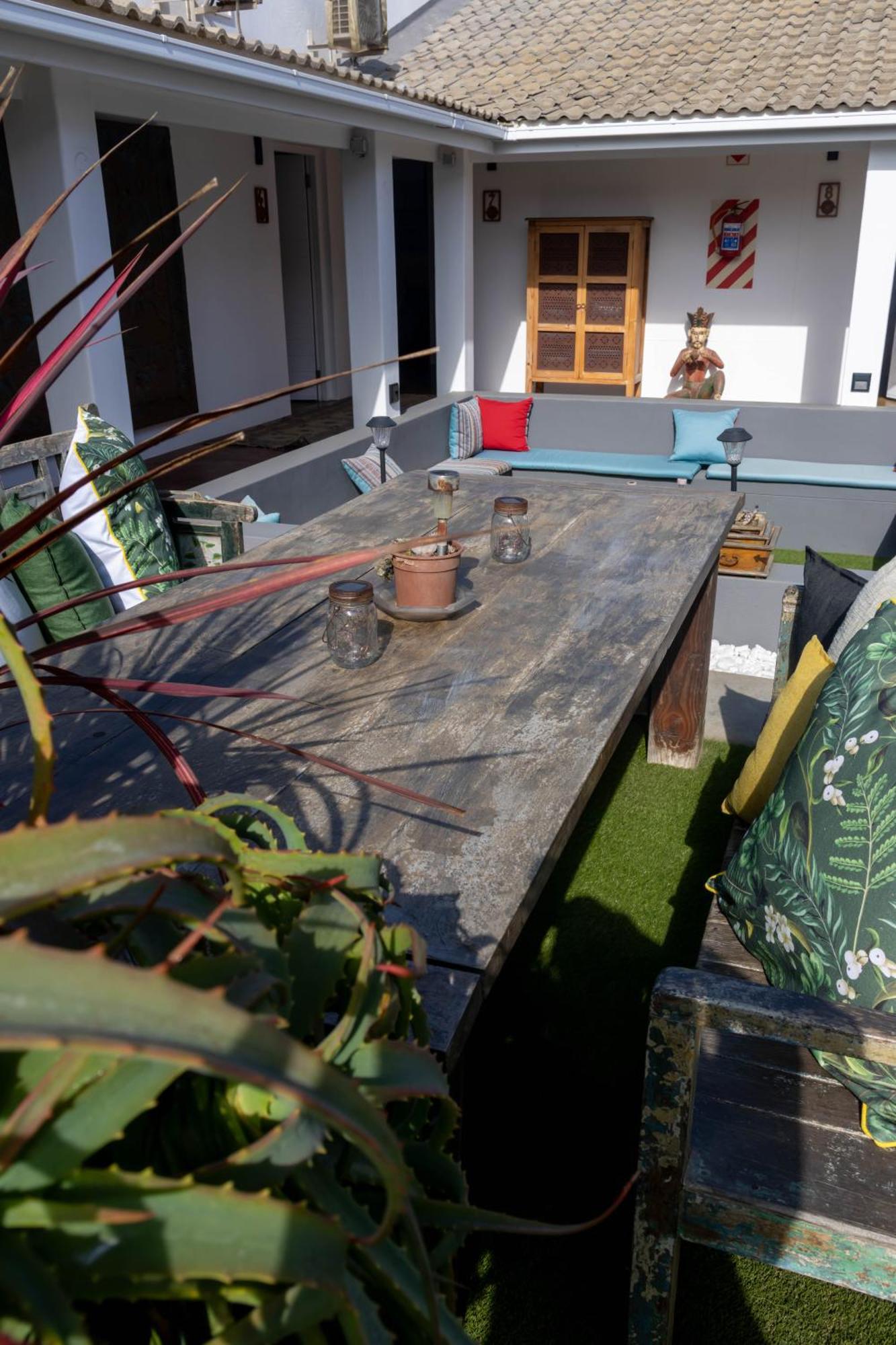 The Rez Guesthouse Walvis Bay Extérieur photo