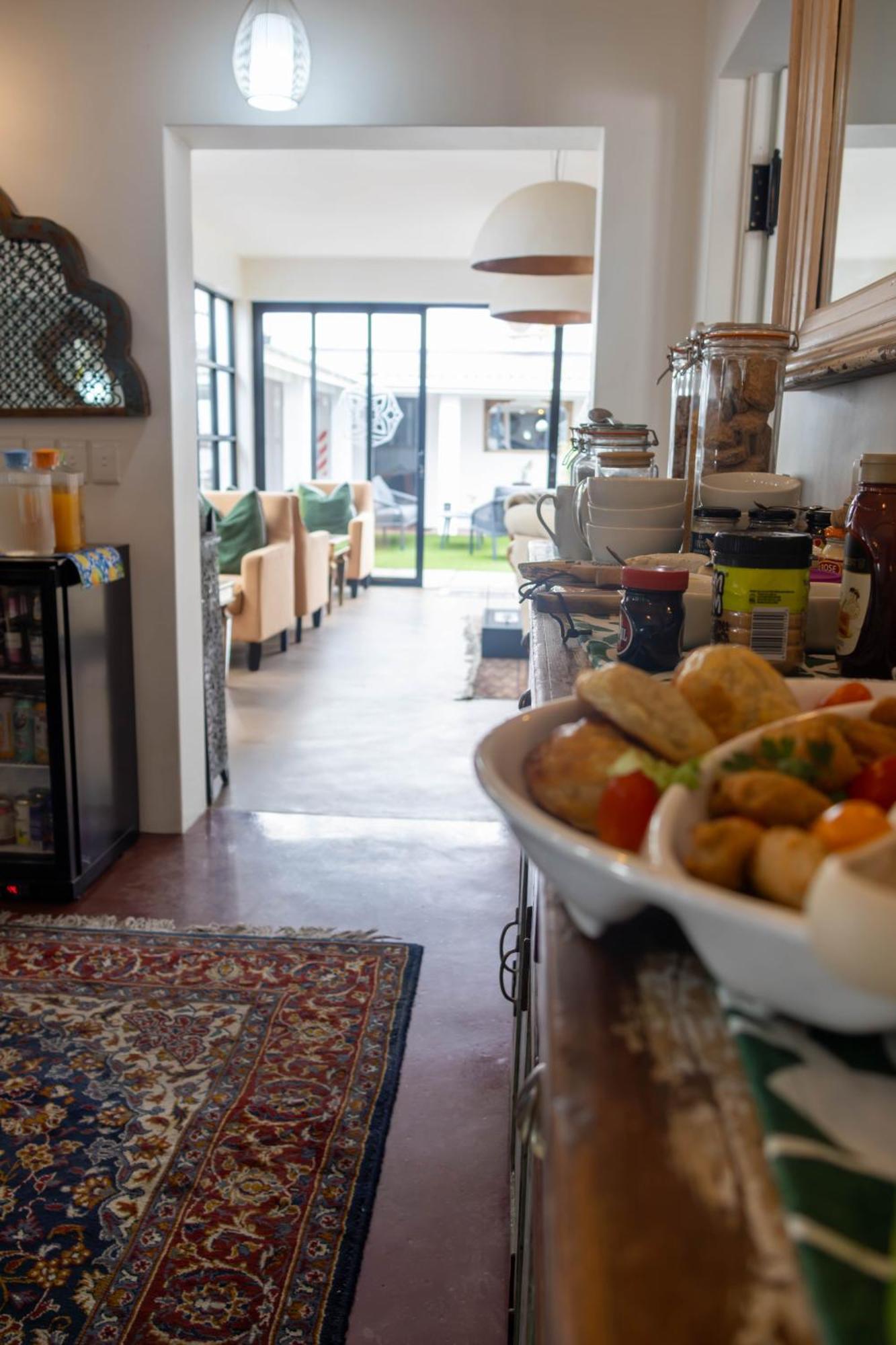 The Rez Guesthouse Walvis Bay Extérieur photo